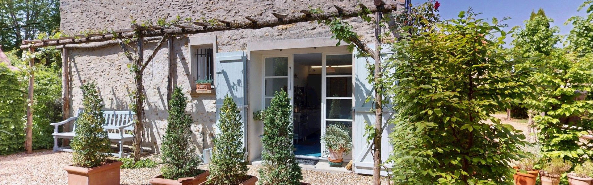 Agence immobilière de prestige Vallée de Chevreuse Clairefontaine Saint Arnoult Rambouillet